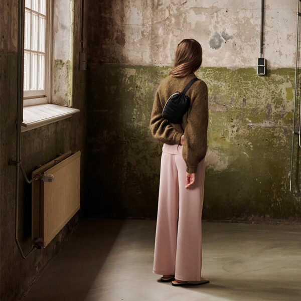 Tinne+Mia Cilou Puffy Belt Bag Black